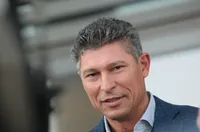 Балъков разкри подробности за състоянието на Любо Пенев