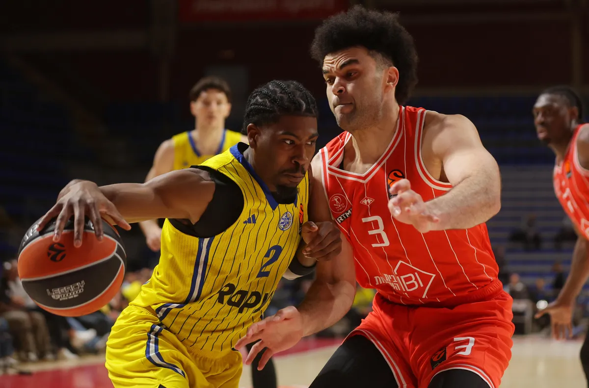 Апоел ТА в спечели израелското дерби с Макаби и ще играе в плейофите на Евролигата