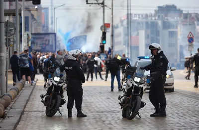 Синьото шествие тръгна  към “Васил Левски” (СНИМКИ)