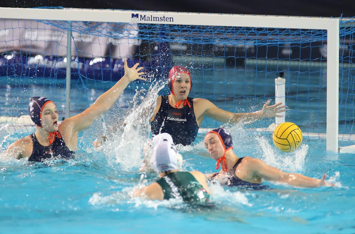 Русия и Беларус отново ще участват във водните спортове 17:52