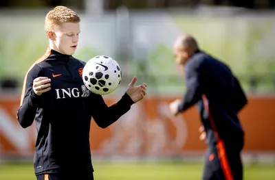 Барселона следи талант на АЗ Алкмаар