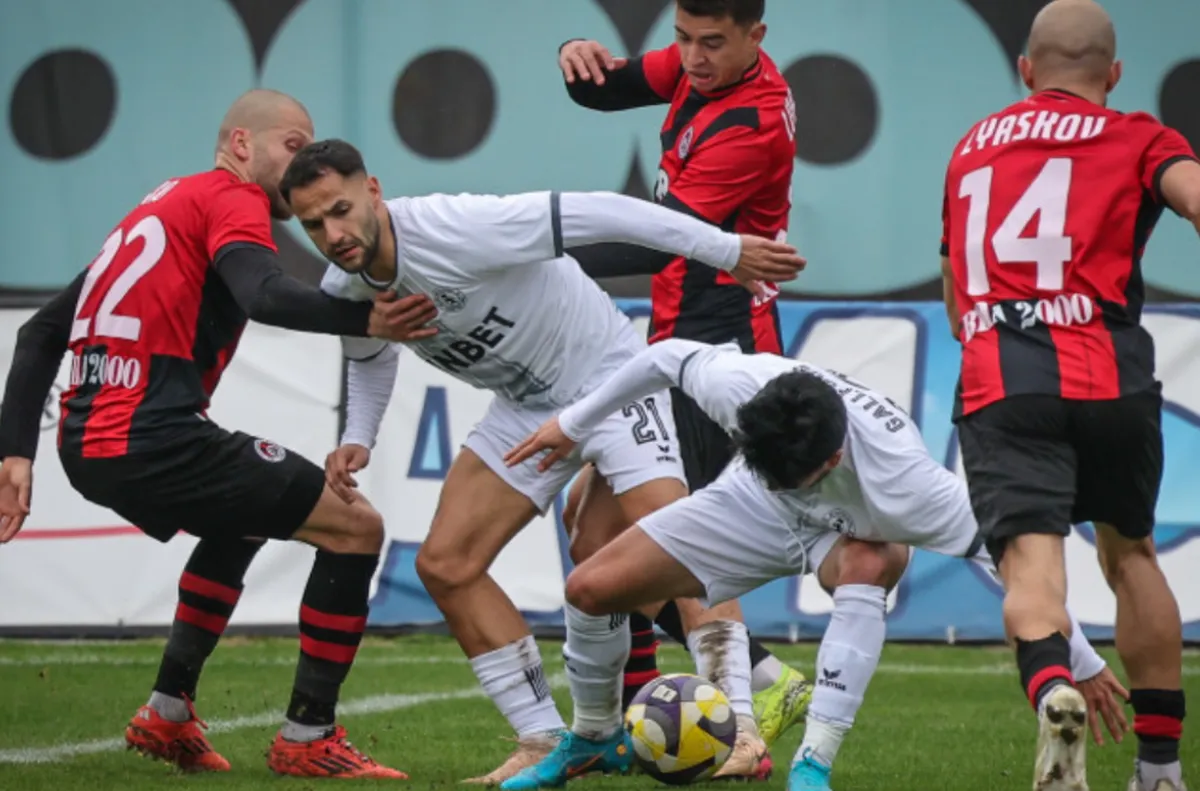 НА ЖИВО: Ботев (Вр) - Локомотив (Сф) 3:2