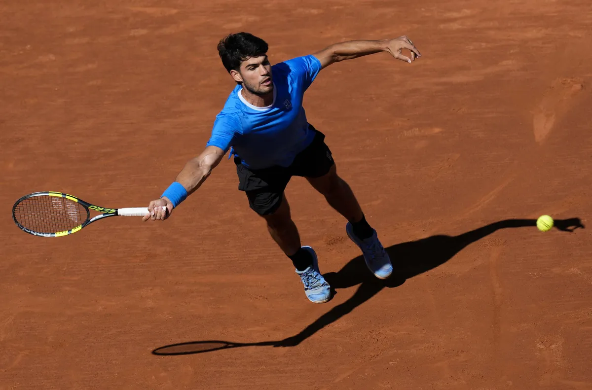 Алкарас започна с успех в Барселона