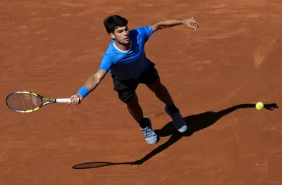 Алкарас започна с успех в Барселона