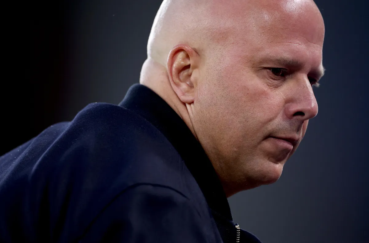 Арне Слот остава начело на Ливърпул и догодина