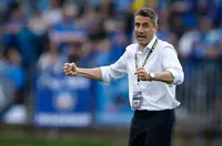 Левски привлича двама испанци