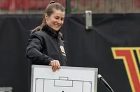 Мари-Луизе Ета: Успехът във футбола не е свързан с пола