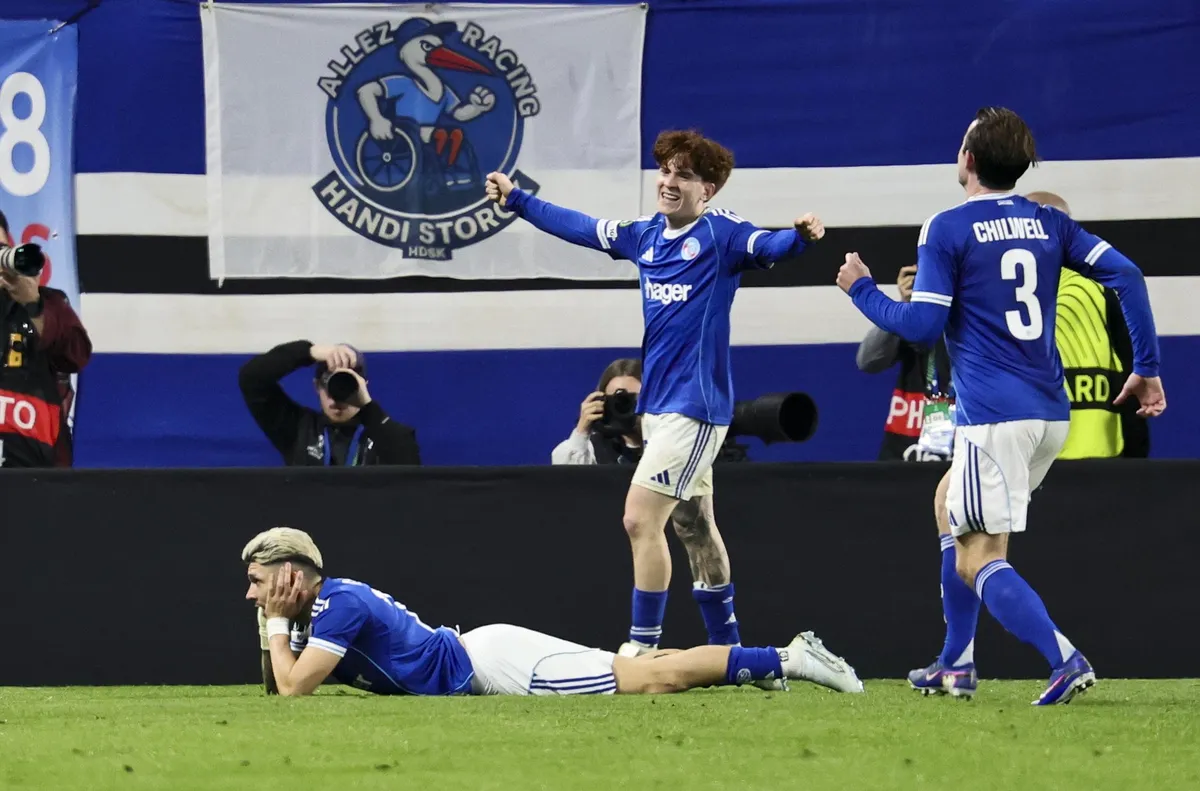 ОБЗОР: Страсбург отвя Майнц с 4:0 и уреди полуфинал с Райо (ВИДЕО)