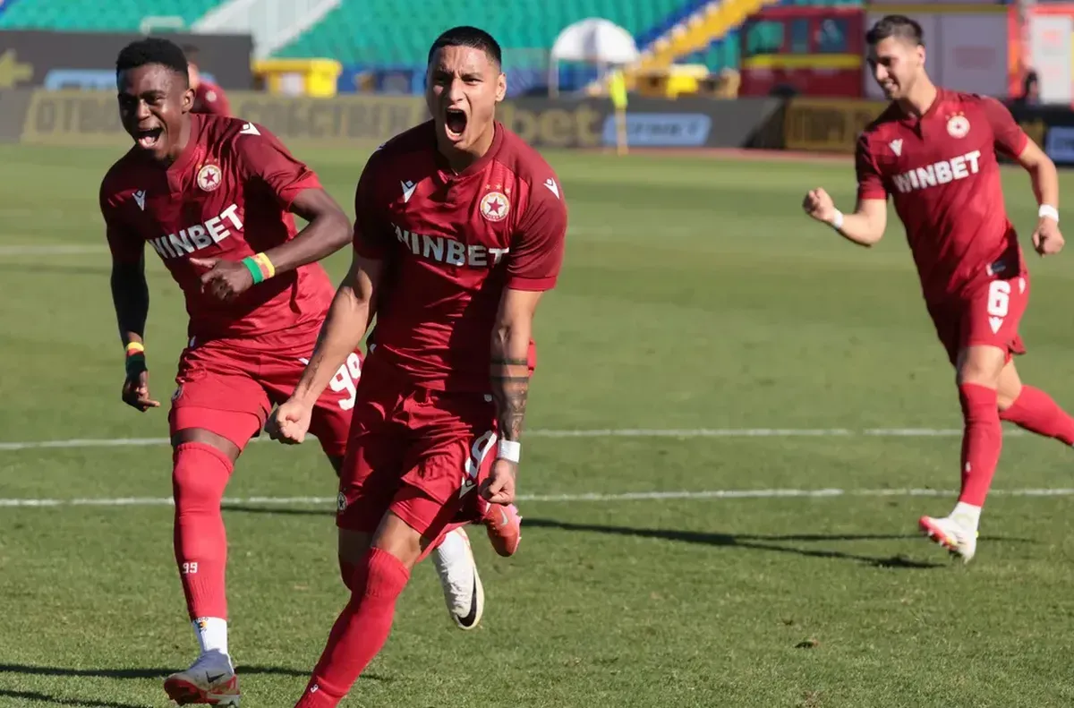 ЦСКА вади български паспорти на Делова и Годой