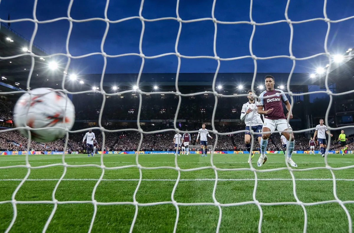 Астън Вила се наслаждава на Лига Европа