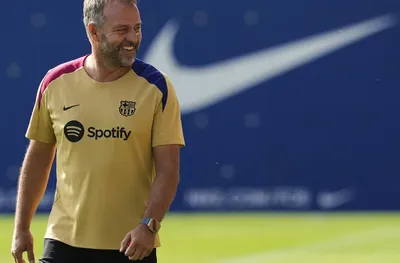 Ханзи Флик се разбра за нов договор с Барселона