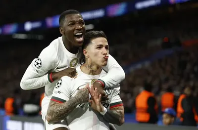 Официално: Кайседо преподписа с Челси за дълго