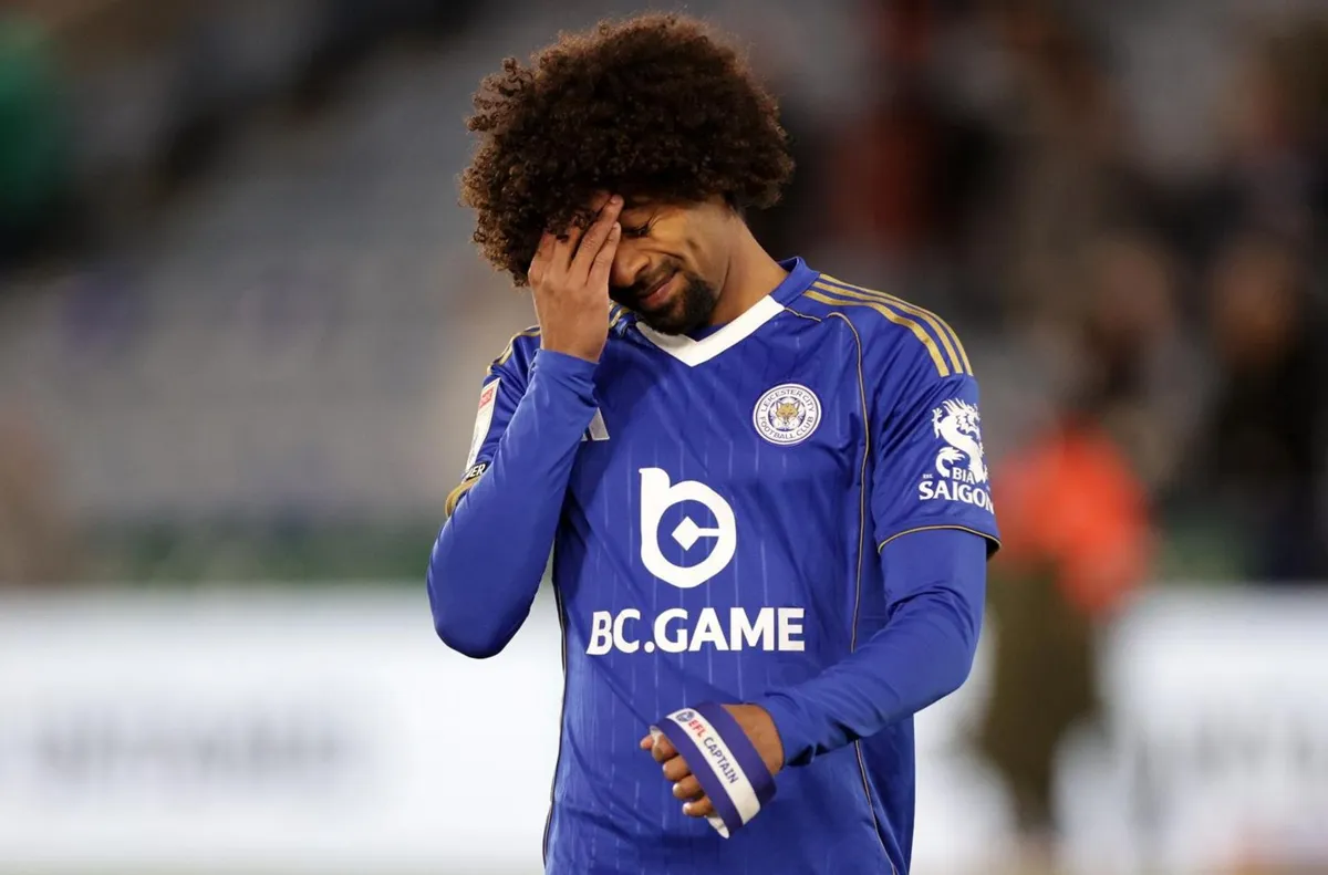 Десет години след титлата във Висшата лига: Лестър изпадна в третото ниво на английския футбол