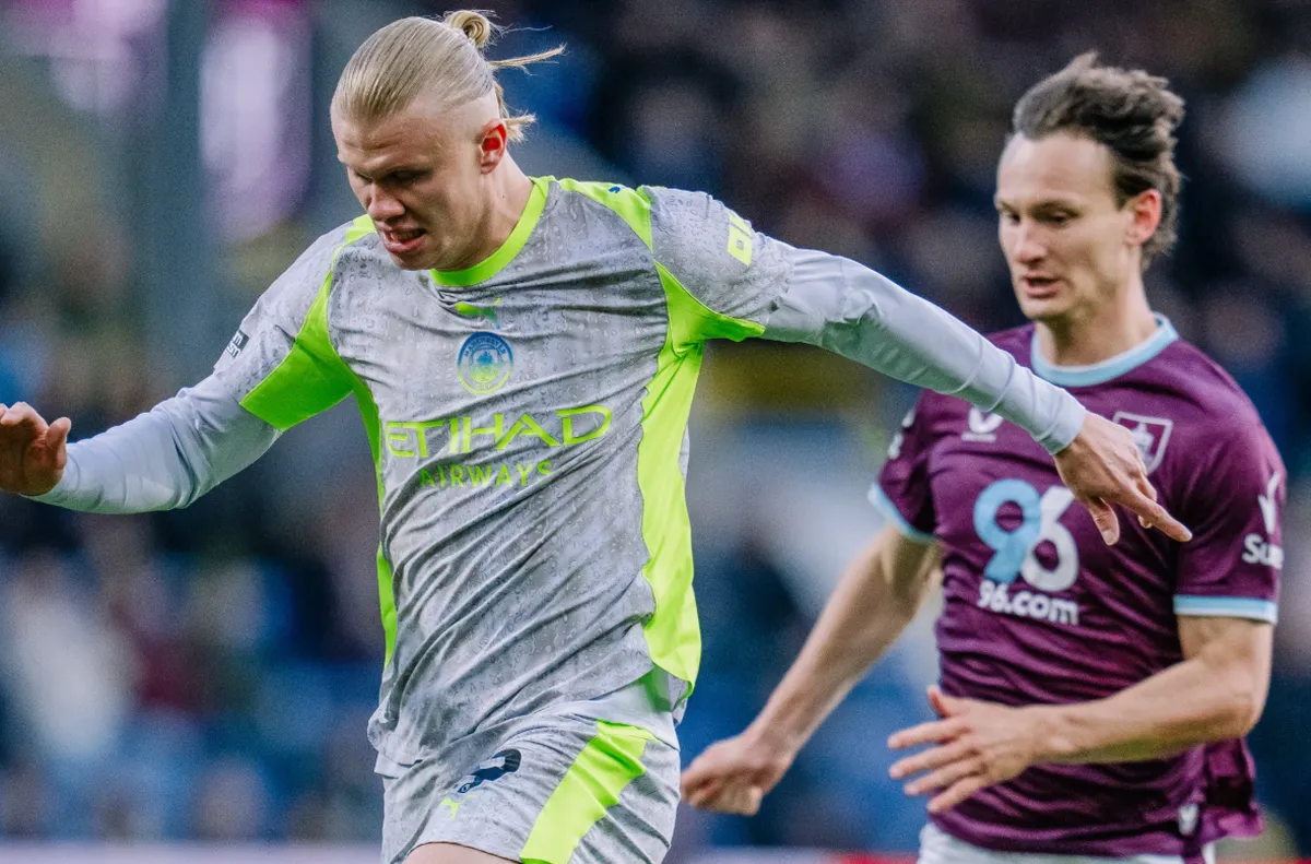 Манчестър Сити би Бърнли и вече е на върха в Англия! (ВИДЕО)