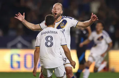 Голмайсторът на Лос Анджелис Галакси Жоао Клаус ще се подложи на операция