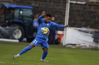 Спартак Вн и Берое стартират битката за оцеляване