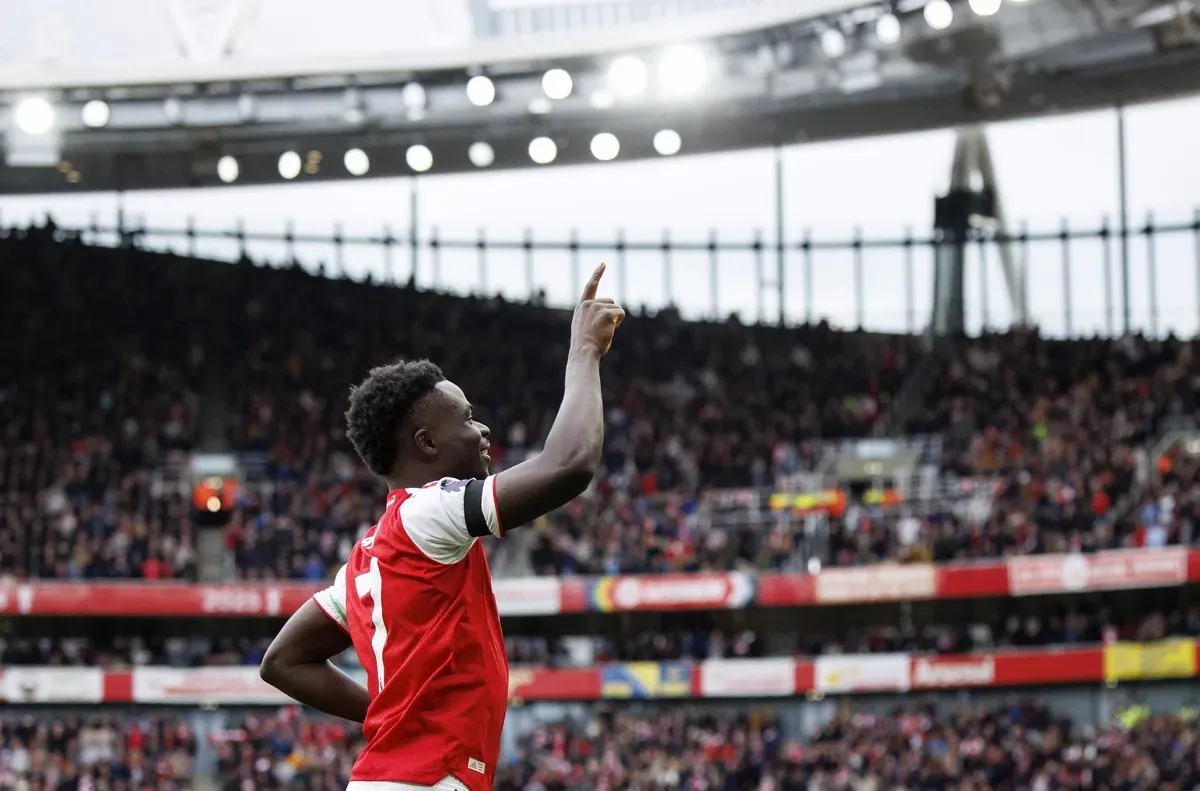 Арсенал вдига Сака за Атлетико Мадрид