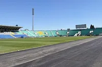 Първият етап от обновяването на пистата за лека атлетика на Националния стадион е пред финализиране