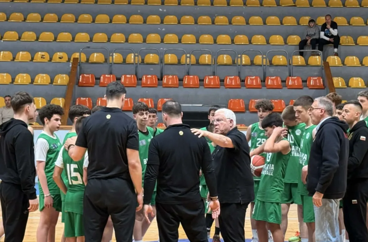 Промениха началния час на следобедната тренировка на 14-годишните национали с Пини Гершон