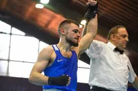 Ясен Радев ще се боксира за място във финала на Световната купа