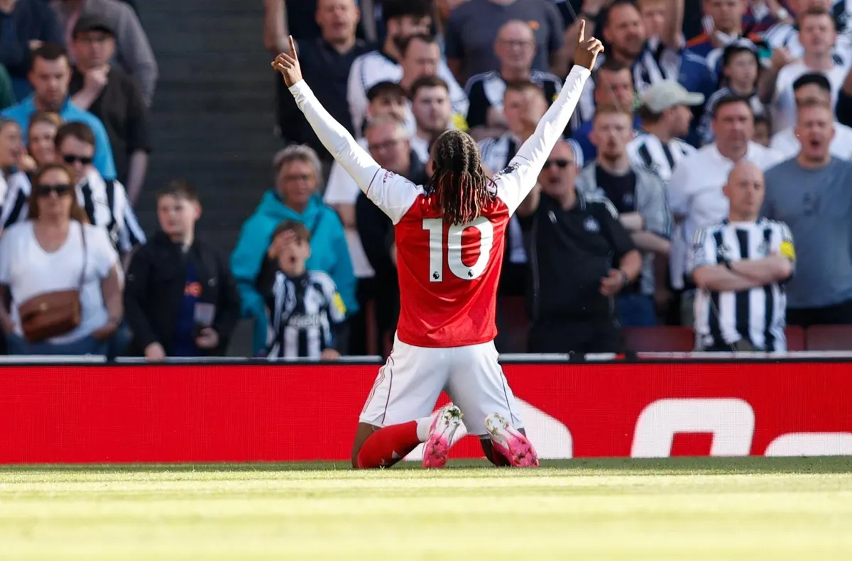 Арсенал се справи с Нюкасъл и пак е на върха (ВИДЕО)