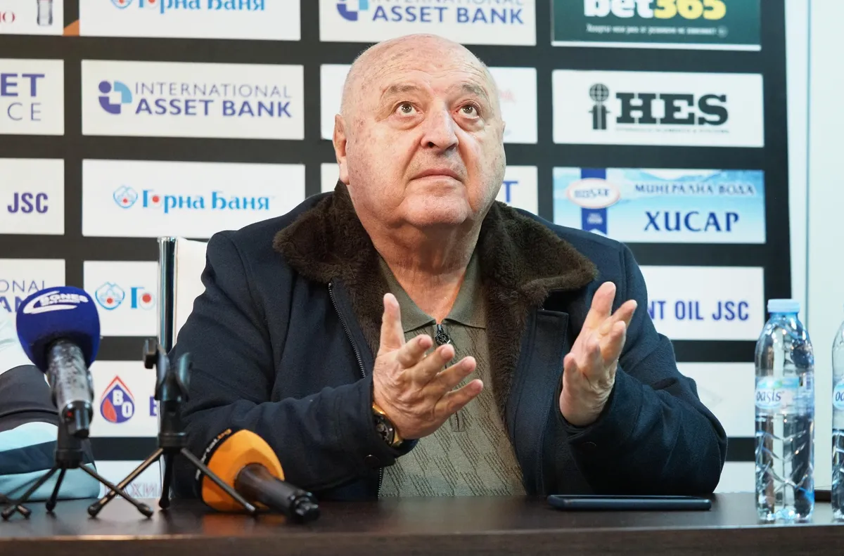 Венци Стефанов след скандалите в Овча купел: Това не са слависти