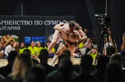 Виктор Костов е шампион на България по сумо в абсолютната категория 