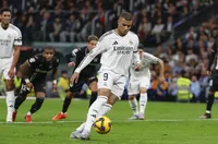 ПОТВЪРДИХА: Мбапе може да пропусне "Ел Класико"