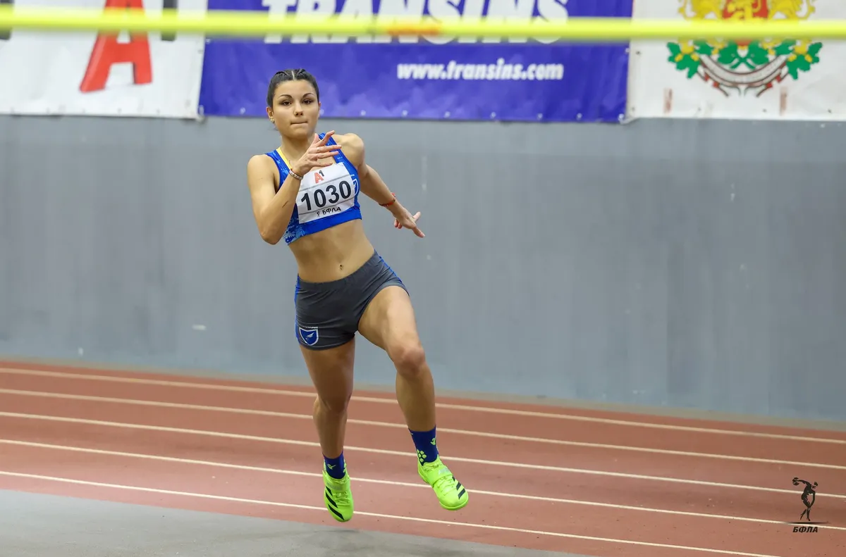 Шампионката ни в скока на височина се контузи