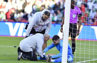 Синът на Зидан и вратар на Алжир с тежка контузия