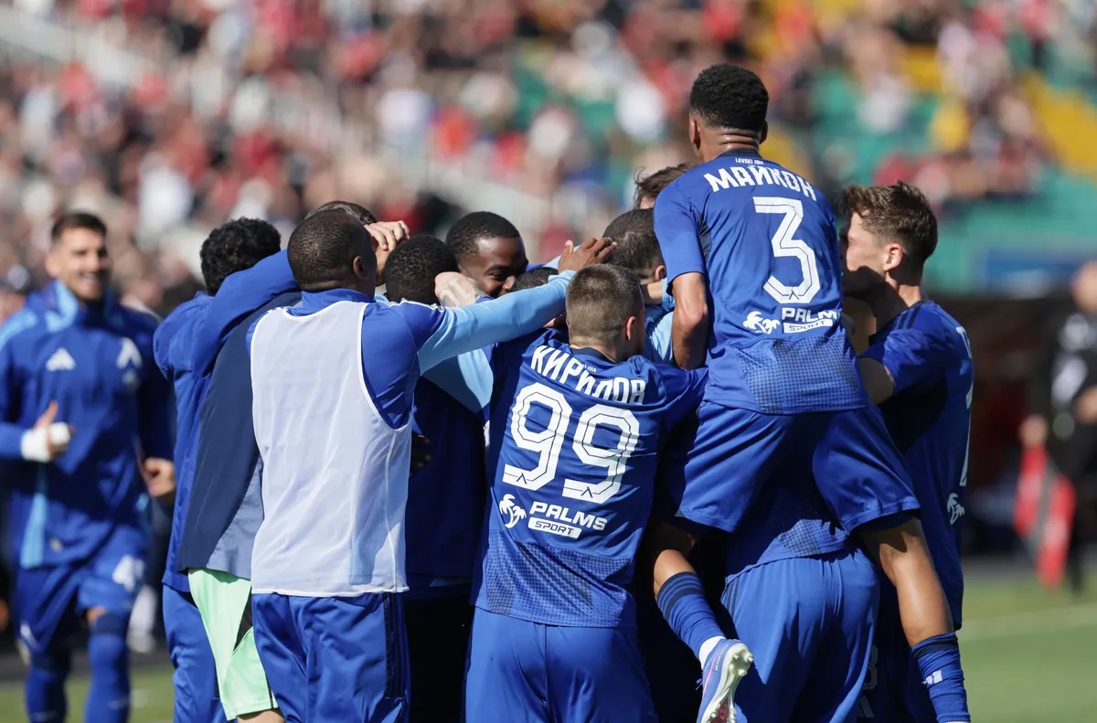 Левски "пусна завесите" на тренировките преди ЦСКА 1948