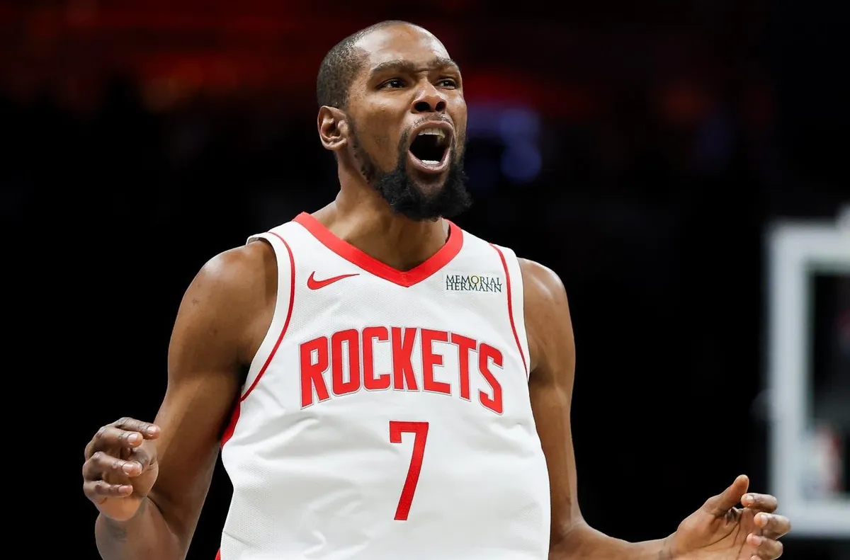 Баскетболистът на Хюстън Рокетс Кевин Дюрант продължава възстановяването си