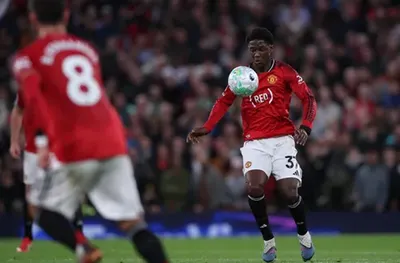 Юноша на Манчестър Юнайтед остава за дълго на “Олд Трафорд”