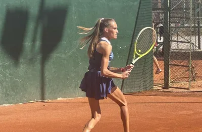 Денислава Глушкова отпадна във втория кръг на турнир по тенис в Италия