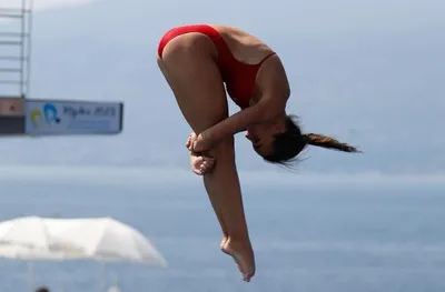 Наше момиче с медал от турнир по скокове във вода