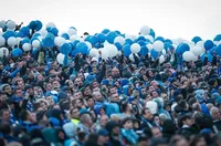 Огромни опашки пред стадион "Георги Аспарухов" за "златни" билети