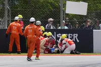Падане в MotoGP прати двама в болница