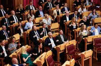 Норвежките депутати направиха викингско гребане