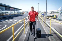 Димитър Евтимов: Хвърлиха няколко предмета по мен