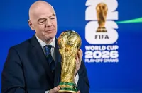 Инфантино стопира плановете да продаде дял от световното първенство