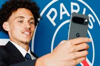 ПСЖ привлече халф на Монако