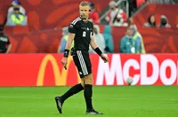 Швед ще свири домакинството на Левски на АЕК