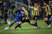 4:0 и 6:0! АЕК и Левски си хвърлиха ръкавиците преди реванша 