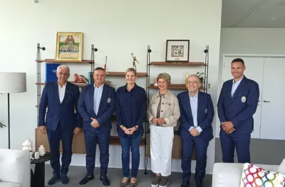 Кърстри Ковънтри при Весела Лечева на първа официална среща в МОК