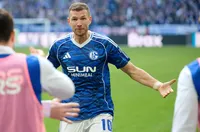 Един Джеко спира с националния отбор на Босна, остава му само още един мач
