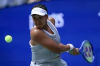 Осака е напред на US Open след трисетова битка
