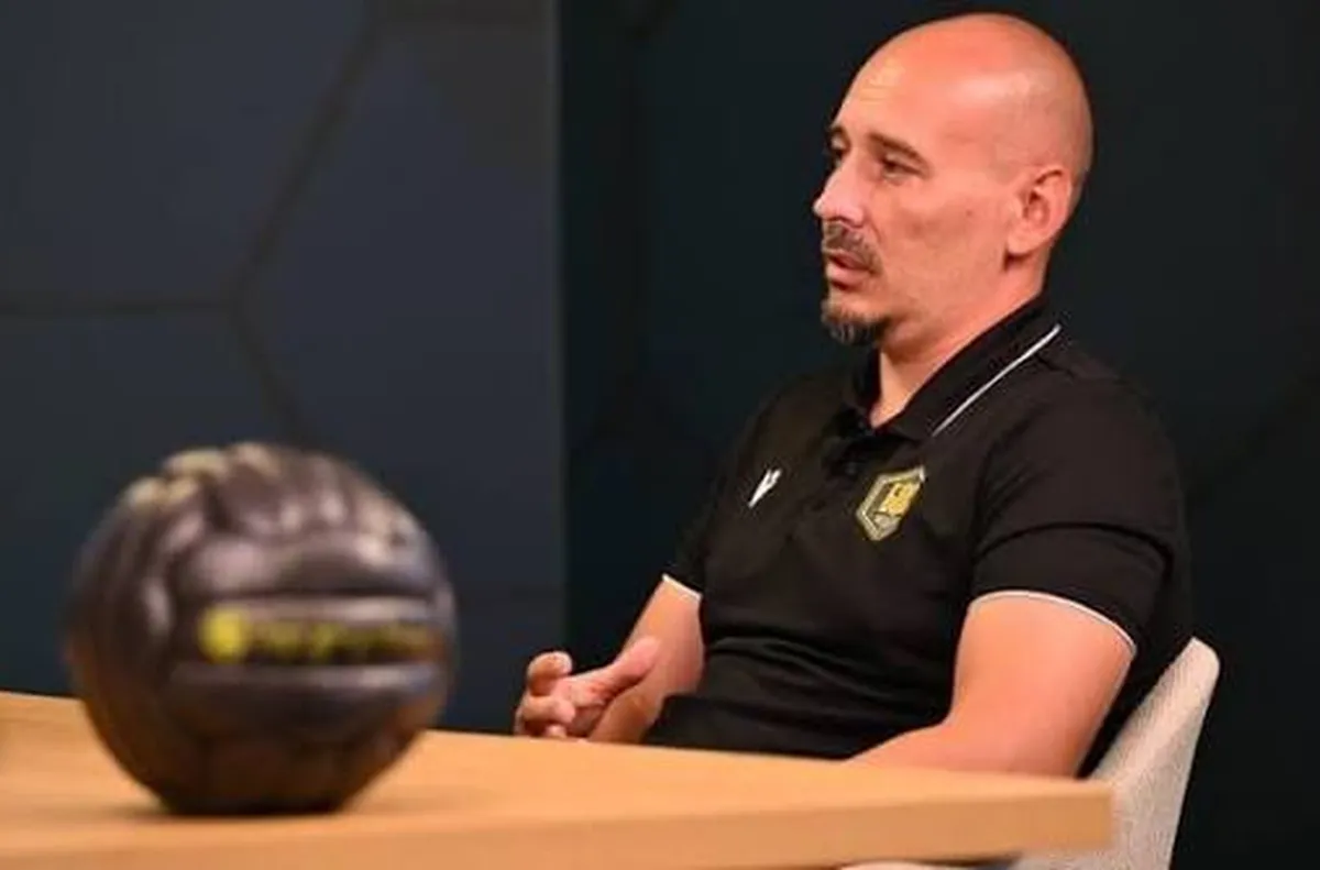 Треньорът на Академия БФС: В 22:30 ч. събираме телефоните на децата (ВИДЕО)
