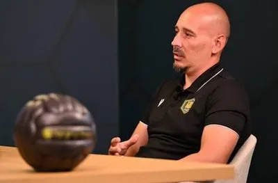 Треньорът на Академия БФС: В 22:30 ч. събираме телефоните на децата (ВИДЕО)