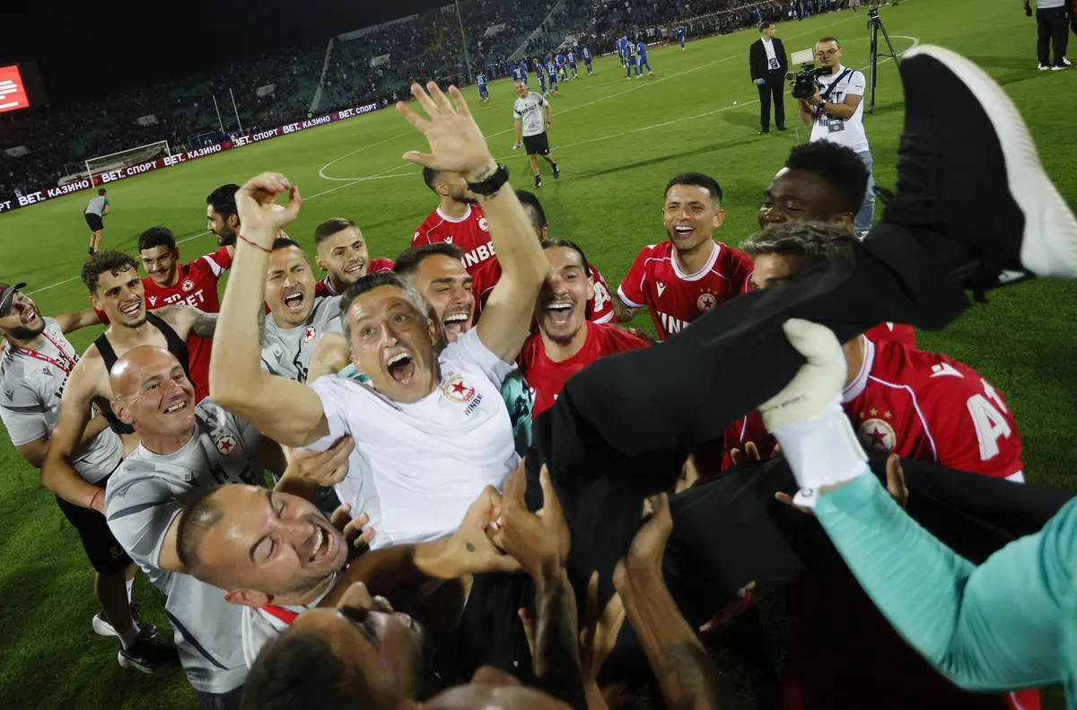 ЦСКА обяви, че Христо Янев няма да напуска клуба