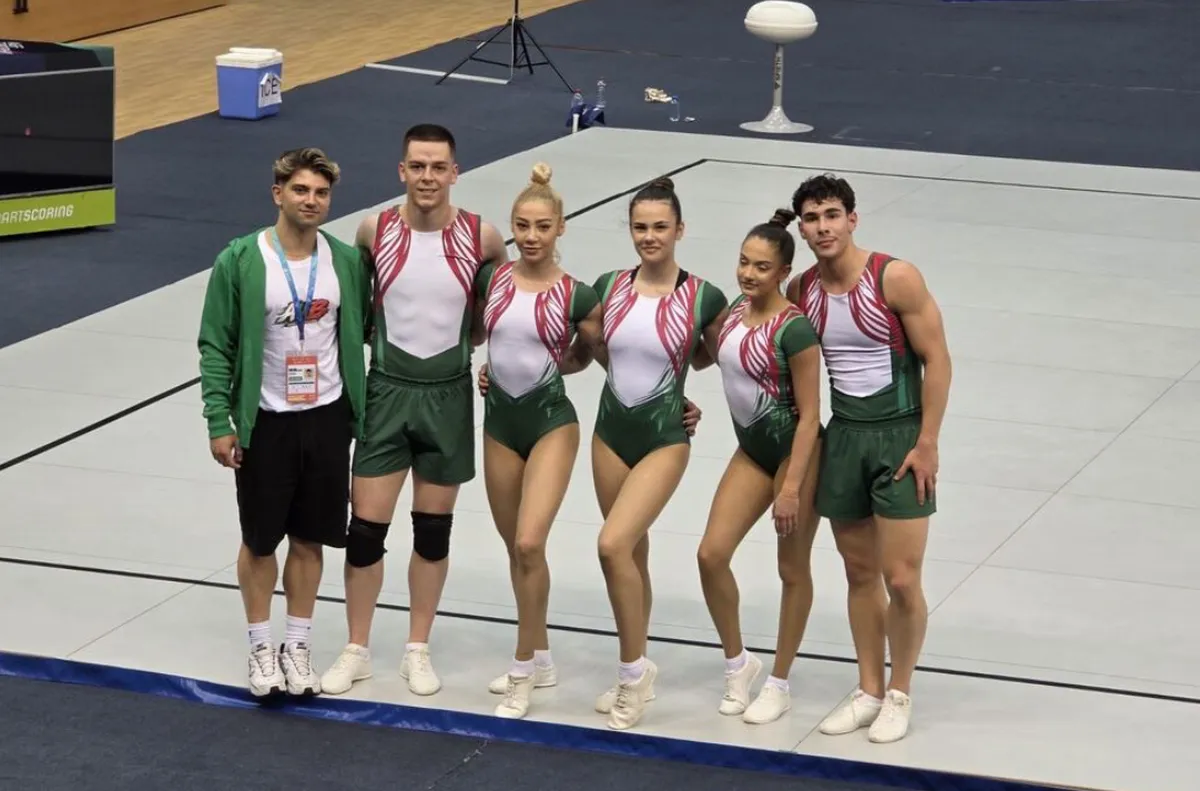 Националният отбор по спортна аеробика с подиум тренировки преди Световното